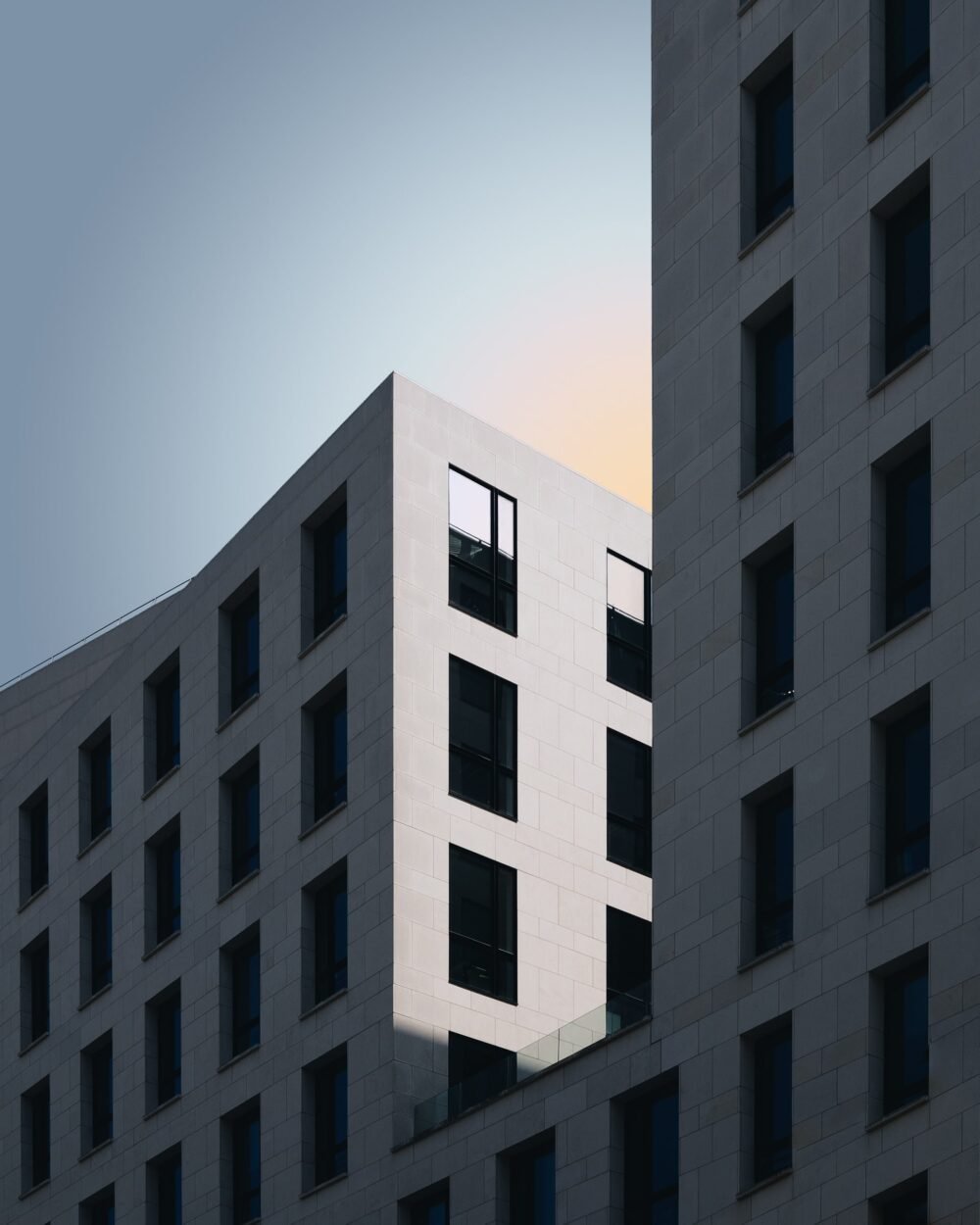⁠Mojo Apartments
